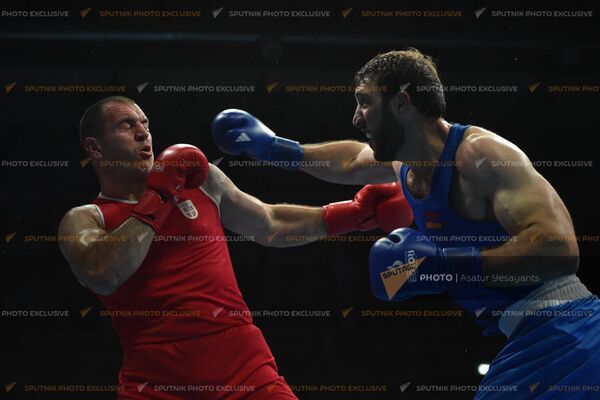 Давид Чалоян во время боя с сербом Владаном Бабичем в мужской весовой категории 92+ кг. на III Европейских Летних Играх (25 июня 2023). Краков - Sputnik Армения