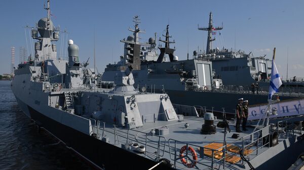 Корабли в зоне демонстрации флота на Международном военно-морском салоне МВМС-2023 в Кронштадте. - Sputnik Армения