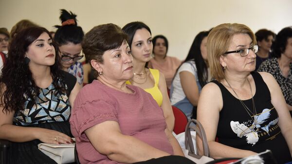 Курсы повышения квалификации учителей и преподавателей русского языка в приграничье Армении - Sputnik Армения