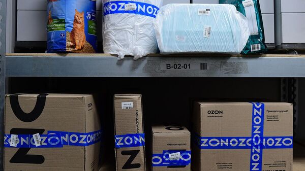 Заказы покупателей на складе интернет-магазина OZON в Москве - Sputnik Արմենիա