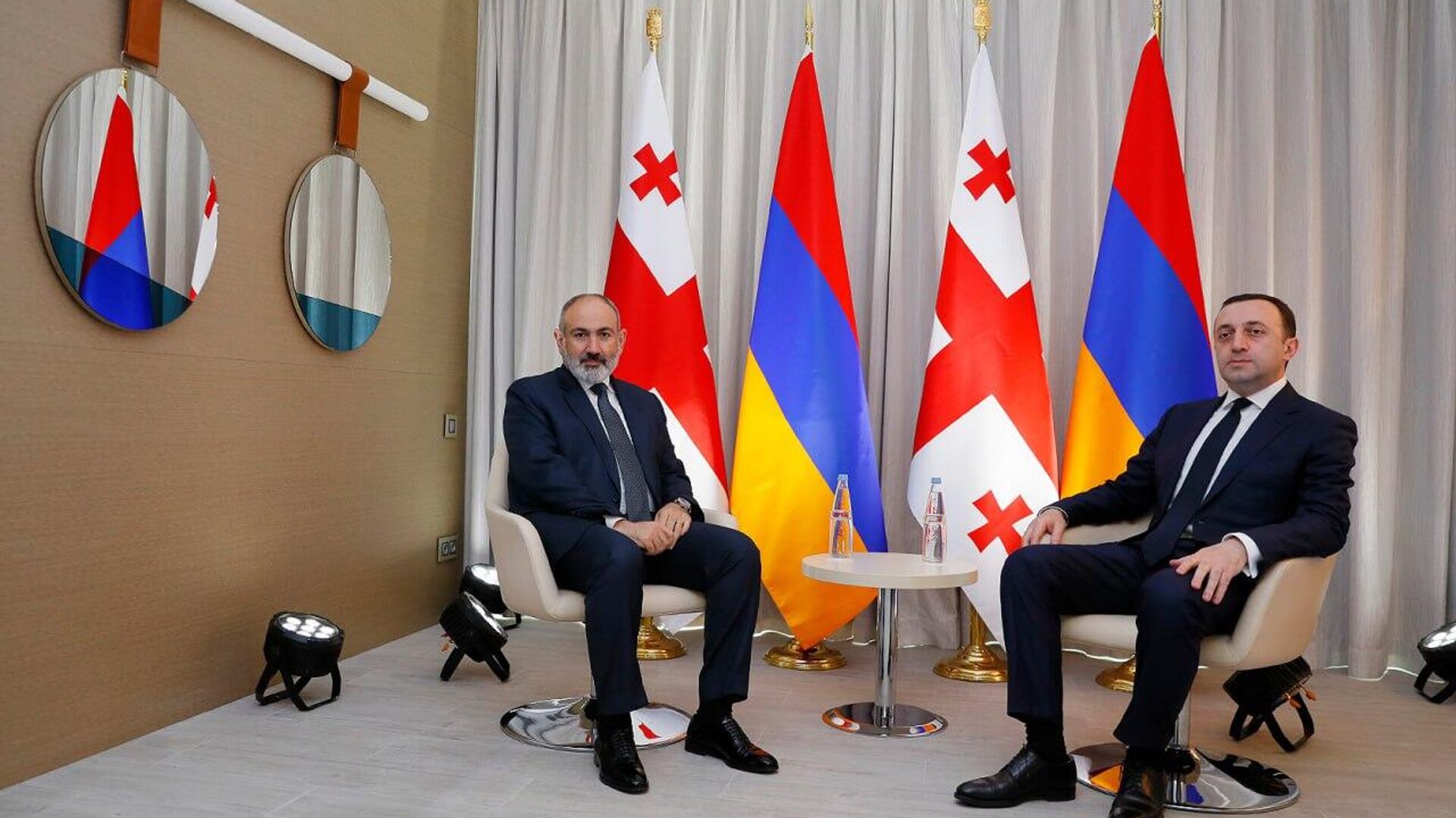 Հայաստանի և Վրաստանի վարչապետները հանդիպել են Բաթում քաղաքում - Sputnik Արմենիա, 1920, 07.07.2023