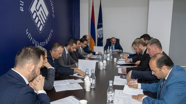 Премьер-министр Никол Пашинян на заседании правления партии Гражданский договор (11 июля 2023). Еревaн - Sputnik Армения