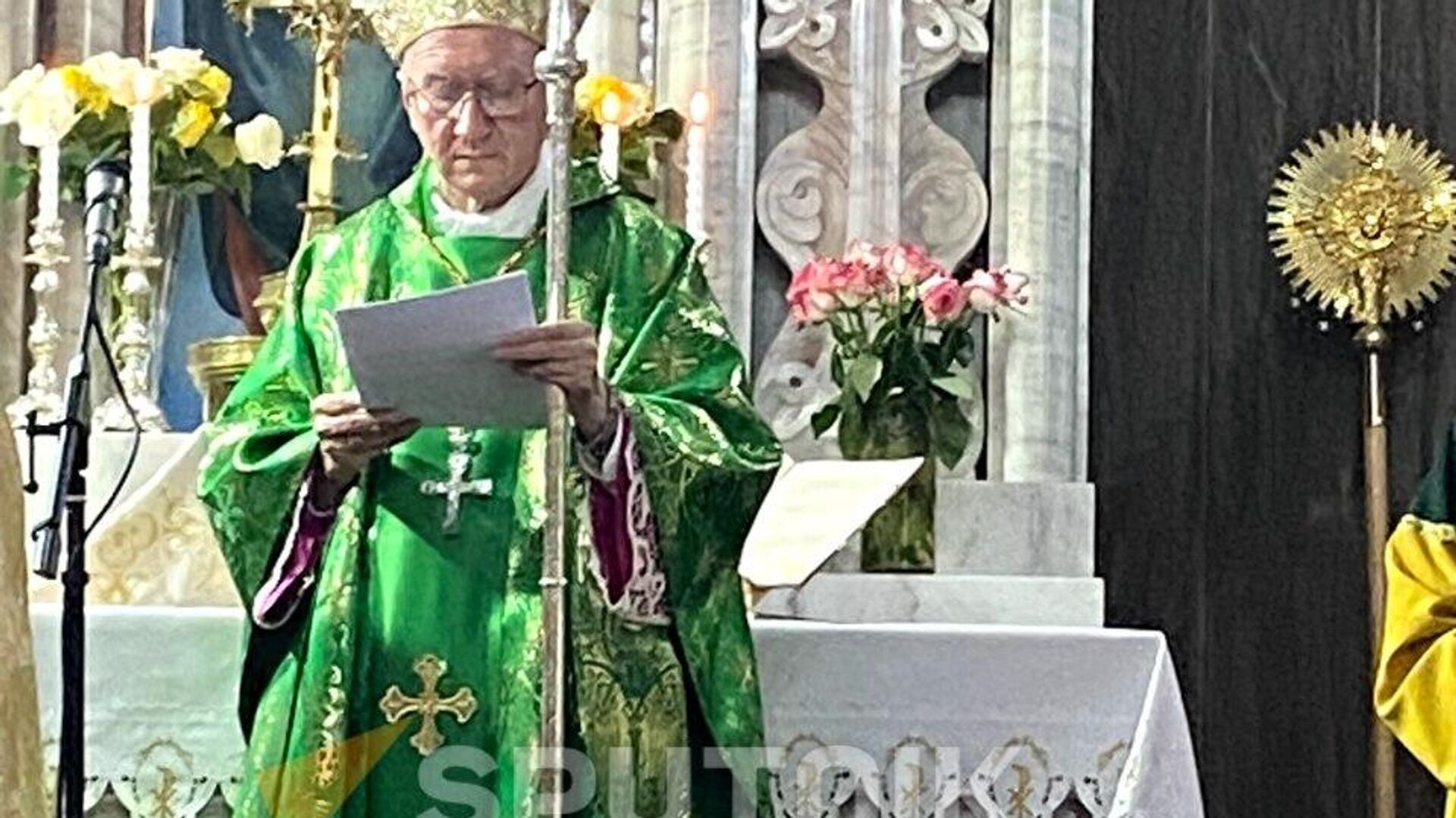 Госсекретарь Святого Престола Пьетро Паролин принял участие в Святой и Бессмертной Литургии в католическом храме (12 июля 2023). Гюмри Госсекретарь Святого Престола Пьетро Паролин принял участие в Святой и Бессмертной Литургии в католическом храме (12 июля 2023). Гюмри - Sputnik Армения, 1920, 13.07.2023