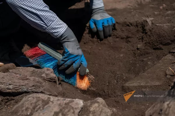 Հողի շերտի տակից հերթական գտածոն է բացվում - Sputnik Արմենիա