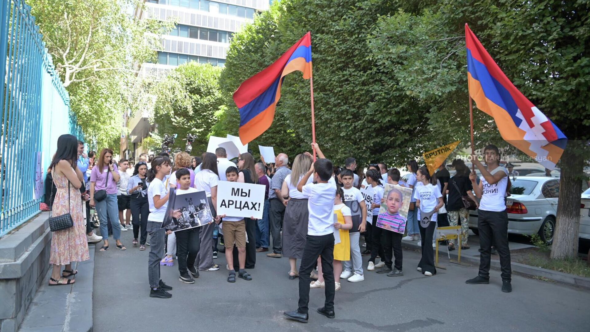 Акция против блокады Нагорного Карабаха перед офисом ООН (17 июля 2023). Еревaн Акция против блокады Нагорного Карабаха перед офисом ООН (17 июля 2023). Еревaн - Sputnik Армения, 1920, 17.07.2023
