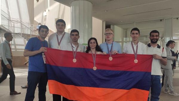Армянские участники международной олимпиады по физике - Sputnik Армения