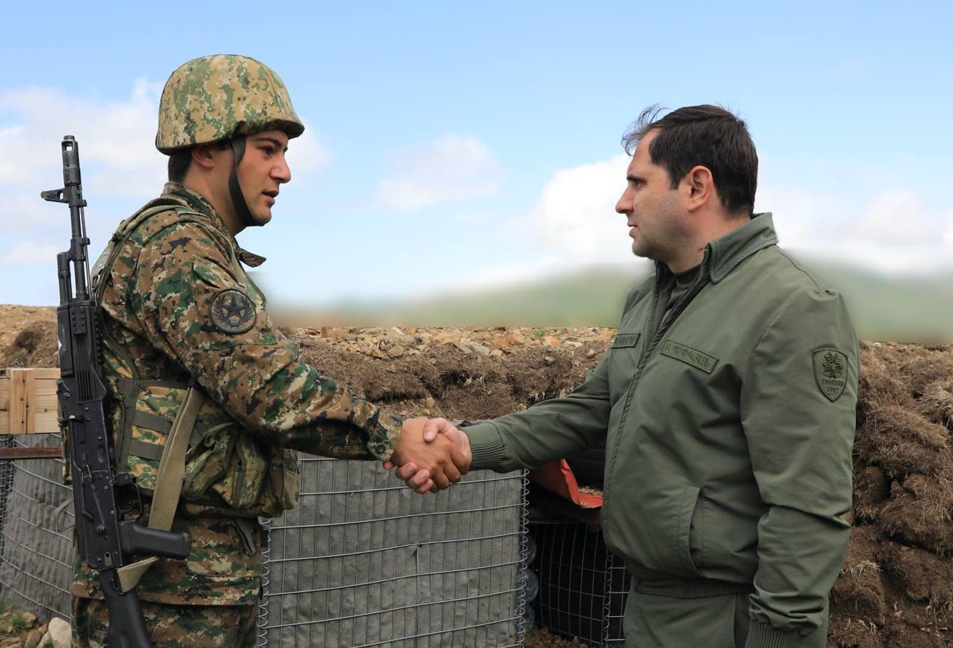 Министр обороны Сурен Папикян посетил армяно-азербайджанскую границу (19 июля 2023). Армения - Sputnik Армения, 1920, 19.07.2023