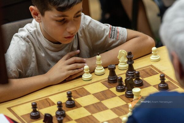 Турнир в Центральном доме шахмат по случаю Международного дня шахмат (20 июля 2023). Еревaн - Sputnik Армения