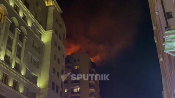 Пожар в здании на улице Кочиняна - Sputnik Армения