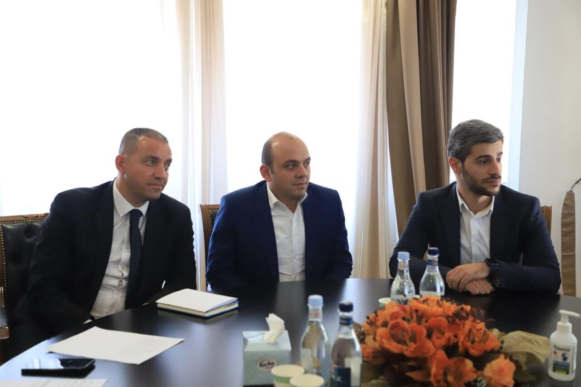 Министр экономики Ваан Керобян принял руководство компании Ozon (20 июля 2023). Еревaн - Sputnik Армения, 1920, 21.07.2023