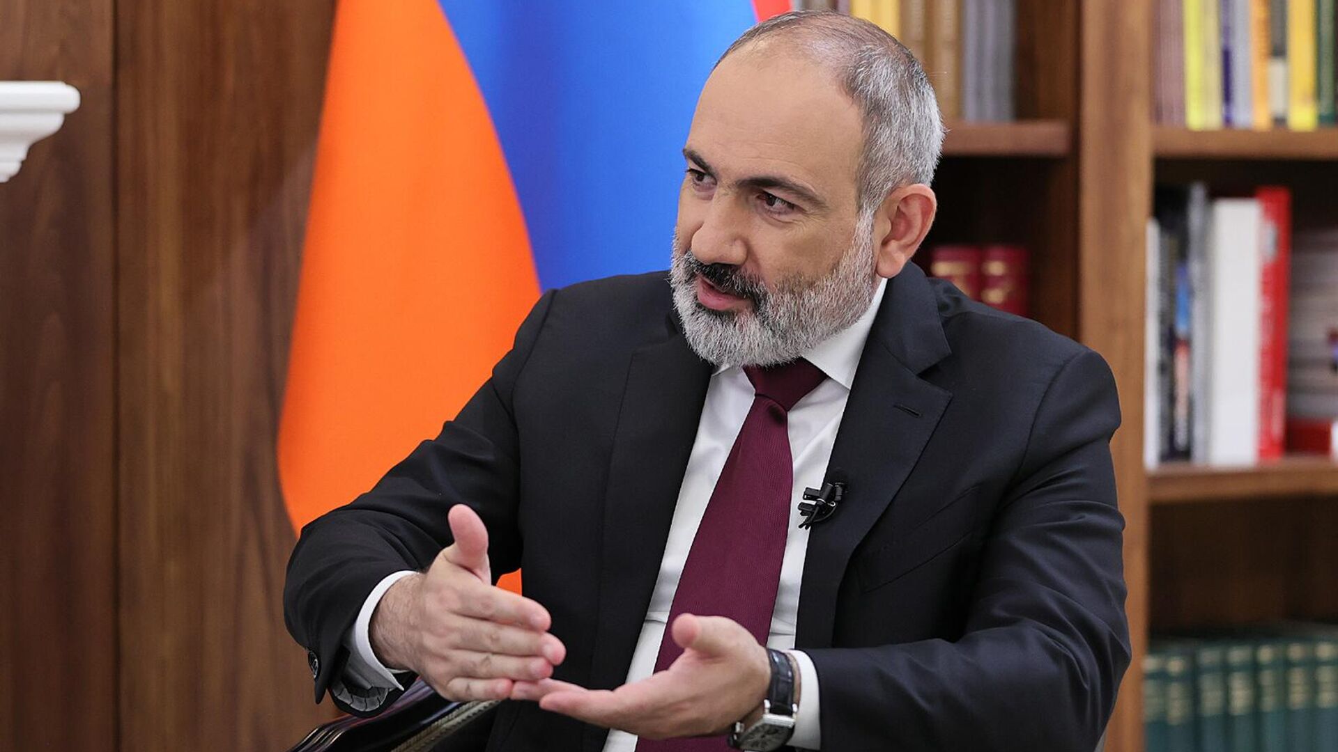 Премьер-министр Никол Пашинян во время интервью агентству AFP - Sputnik Армения, 1920, 22.07.2023