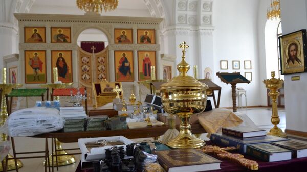 Дом Москвы в Ереване передал передал в дар церковную утварь храмам РПЦ  - Sputnik Армения
