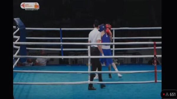Арен Харатян побеждает соперника из Турции и выходит в полуфинал юношеского ЧЕ по боксу - Sputnik Армения