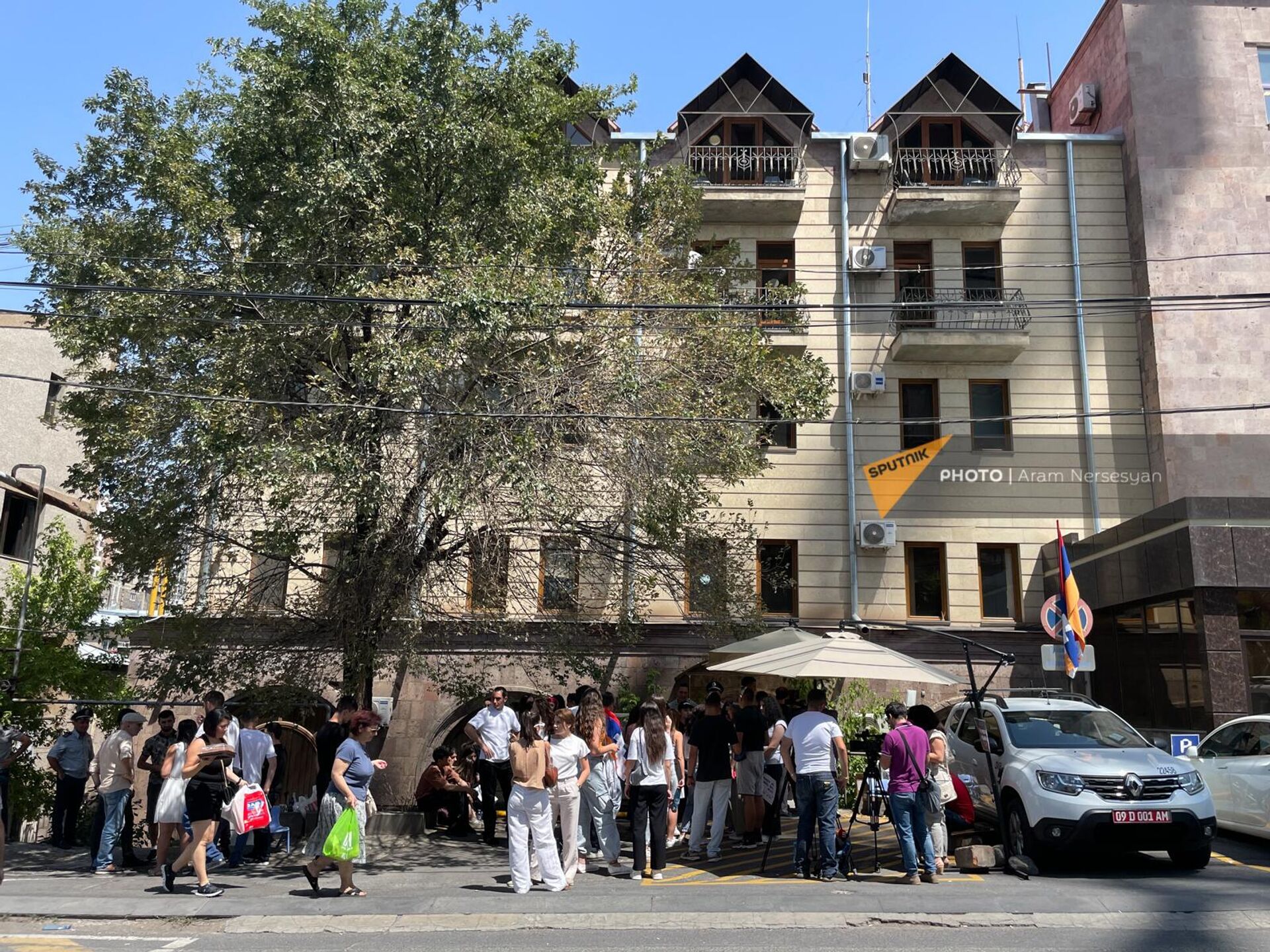 Акция протеста у офиса МККК в поддержку похищенного Вагифа ХАчатряна (31 июля 2023). Еревaн - Sputnik Армения, 1920, 31.07.2023