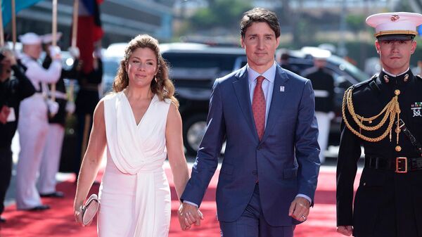 Премьер-министр Канады Джастин Трюдо со своей женой Софи Грегуар Трюдо прибывает на церемонию открытия IX Саммита Америк (8 июня 2022). Лос-Анджелес - Sputnik Армения