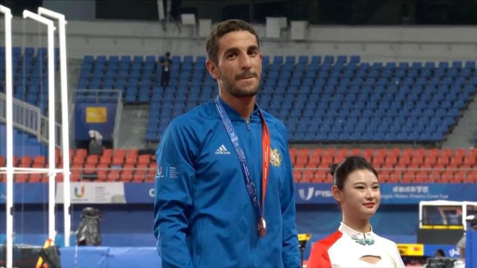 Бегун Ерванд Мкртчян занял 3-е место, удостоившись бронзовой медали на дистанции 1500 метров на XXXI Всемирных летних студенческих играх в Чэнду (3 августа 2023). Китай - Sputnik Армения, 1920, 04.08.2023