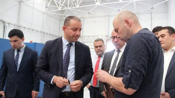 Министр Ваан Керобян посетил химико-промышленный парк Чирчик, где ознакомился с деятельностью технопарка и возможностями, созданными для инвесторов (5 августа 2023). Узбекистан - Sputnik Армения