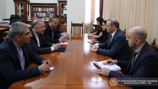 Արմեն Գրիգորյանն ընդունել է ԻԻՀ նորանշանակ արտակարգ և լիազոր դեսպան Մեհդի Սոբհանիին - Sputnik Արմենիա