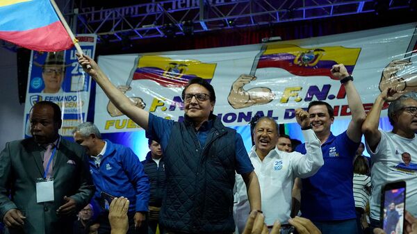 Кандидат в президенты Эквадора Фернандо Вильявисенсио во время предвыборной кампании за несколько минут до того, как он был застрелен (9 августа 2023). Кито - Sputnik Армения