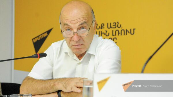 Թաթուլ Մանասերյան - Sputnik Արմենիա