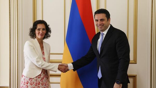 Председатель НС Ален Симонян принял министра иностранных дел Бельгии Хаджи Лабиб (22 августа 2023). Еревaн - Sputnik Армения