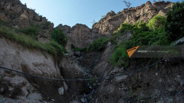 Սելավից վնասված Խոտ–Որոտան ճանապարհը Սյունիքում - Sputnik Արմենիա