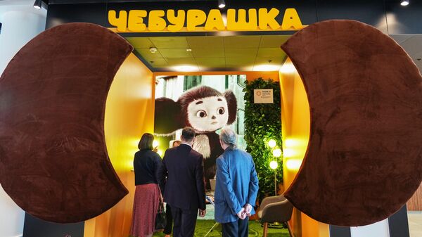 
Стенд, посвященный фильму Чебурашка, на выставке ПМЭФ - 2023. - Sputnik Армения