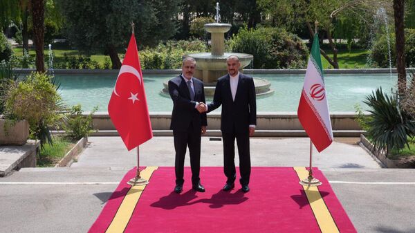 Встреча министров иностранных дел Ирана и Турции Хосейна Амира Абдоллахиана и Хакана Фидана (3 сентября 2023). Тегеран - Sputnik Армения