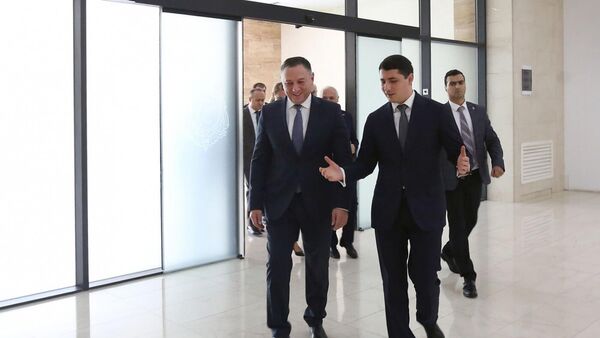 Արգիշտի Քյարամյանը հանդիպել է Վրաստանի ներքին գործերի նախարար, ազգային անվտանգության խորհրդի քարտուղար Վախթանգ Գոմելաուրիի հետ - Sputnik Արմենիա