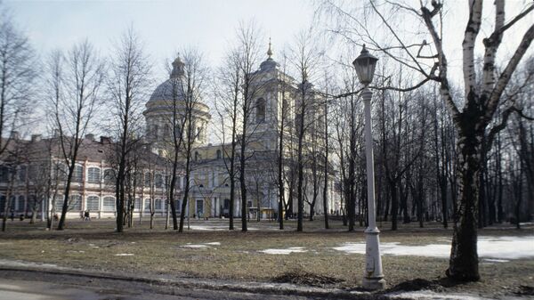 Троицкий собор в Александро-Невской лавре в Санкт-Петербурге - Sputnik Армения