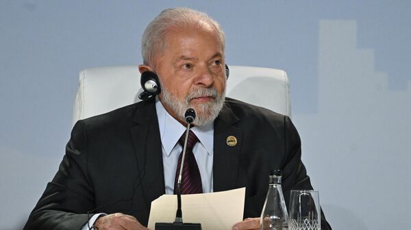 Президент Бразилии Лула да Силва на итоговой пресс-конференции после совместного заседания лидеров БРИКС (24 августа 2023). Йоханнесбург - Sputnik Армения