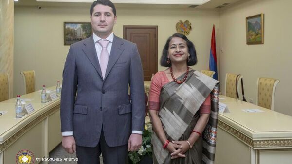 ՀՀ քննչական կոմիտեի նախագահ Արգիշտի Քյարամյանի և Հնդկաստանի արտակարգ և լիազոր դեսպան Նիլակշի Սահա Սինհանի հանդիպումը - Sputnik Արմենիա