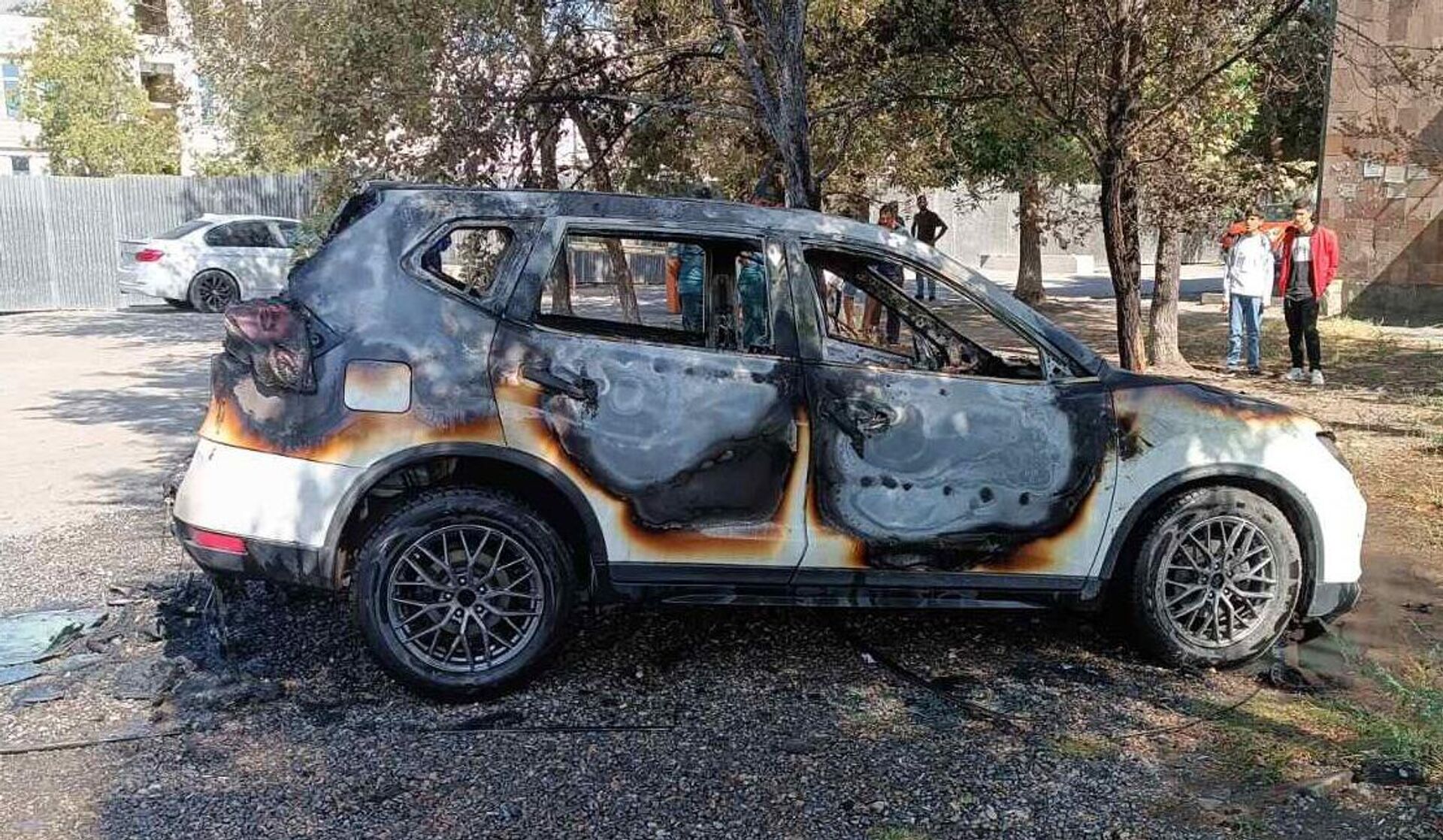 Сгоревший автомобиль в городе Масис (15 сентября 2023). Арарат - Sputnik Արմենիա, 1920, 15.09.2023