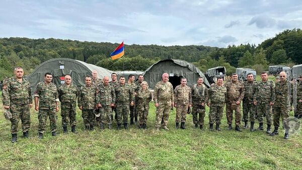 Замминистра обороны Арман Саркисян посетил полевой мобильный госпиталь Военно-медицинского управления Вооруженных Сил РА, участвующий в многонациональных военных учениях Слитый меч-2023 на военной базе США (16 сентября 2023). Хоэнфельс, Германия - Sputnik Армения