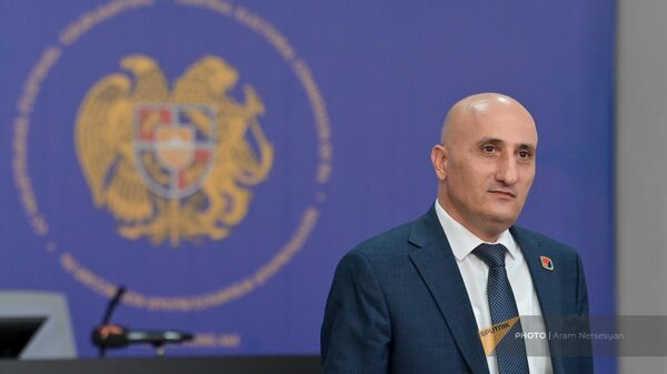 Глава ЦИК Ваагн Овакимян пресс-конференции после брифинга (17 сентября 2023). Еревaн - Sputnik Армения