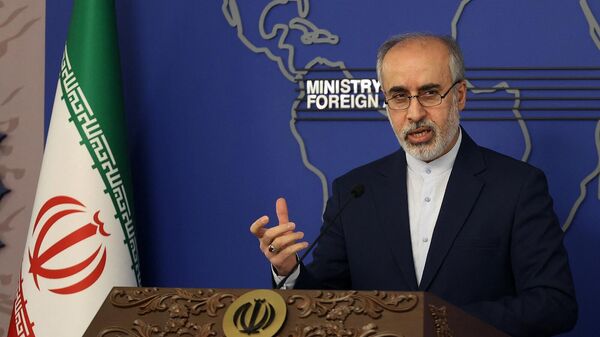 Официальный представитель МИД Ирана Насер Канани на пресс-конференции (5 декабря 2022). Тегеран - Sputnik Армения