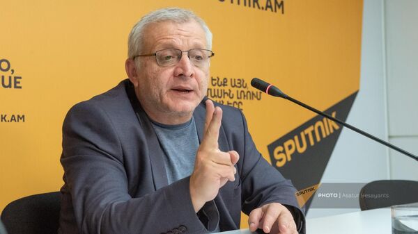 Սուրեն Սուրենյանց - Sputnik Արմենիա