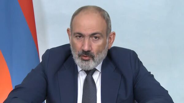Премьер-министр Никол Пашинян во время обращения к народу на тему Карабаха (21 сентября 2023). Еревaн - Sputnik Армения