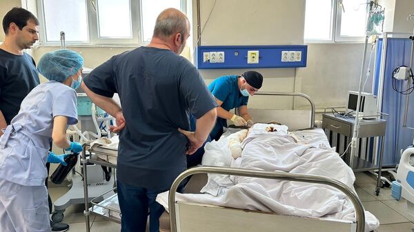 Семь граждан, пострадавших в результате взрыва в Нагорном Карабахе, уже находятся в Национальном центре ожогов и дерматологии Минздрава (26 сентября 2023). Еревaн - Sputnik Армения