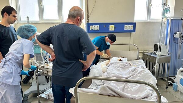 Пострадавшие в результате взрыва в Нагорном Карабахе в Национальном центре ожогов и дерматологии (26 сентября 2023). Еревaн - Sputnik Армения