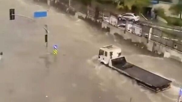 В Стамбуле снова потопы после проливных дождей - Sputnik Արմենիա