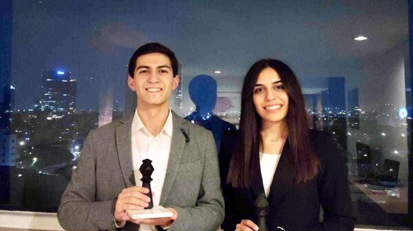 Мамикон Гарибян и Мариам Мкртчян заняли призовые места на молодежном чемпионате мира по шахматам  - Sputnik Армения