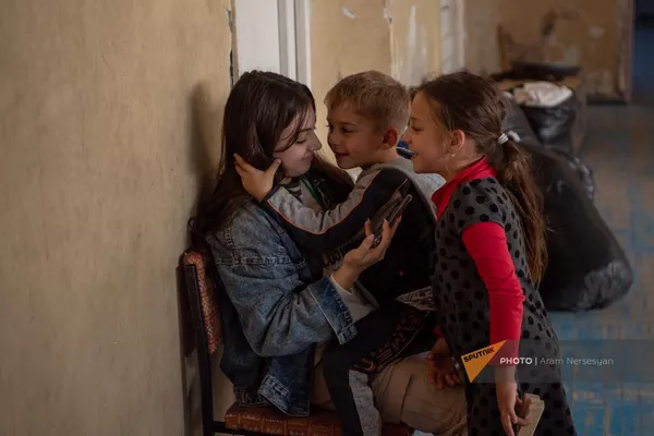 Спортивная школа Арташата, переделанная во временное жилище для вынужденных переселенцев из Нагорного Карабаха - Sputnik Армения