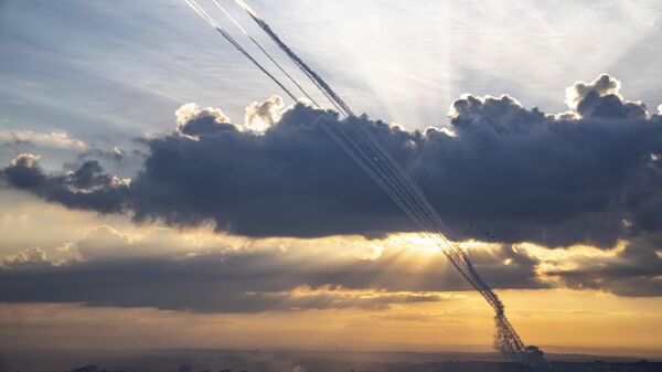 Ракеты, выпущенные из города Газа в сторону Израиля, 7 октября 2023 года - Sputnik Армения