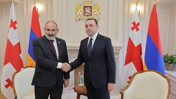 Встреча премьер-министров Армении и Грузии Никола Пашиняна и Ираклия Гарибашвили (26 октября 2023). Тбилиси - Sputnik Армения
