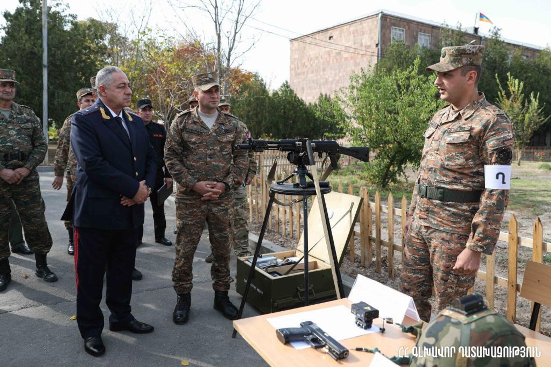 Военный прокурор, заместитель генпрокурора РА Григор Элизбарян посетил учебный центр имени Маршала Баграмяна (26 октября 2023) Военный прокурор, заместитель генпрокурора РА Григор Элизбарян посетил учебный центр имени Маршала Баграмяна (26 октября 2023) - Sputnik Արմենիա, 1920, 27.10.2023