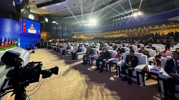 В рамках визита в Китайскую Народную Республику министр обороны Сурен Папикян принял участие в торжественной церемонии открытия и пленарном заседании 10-го Пекинского Сяншаньского форума (30 октября 2023). Пекин - Sputnik Армения