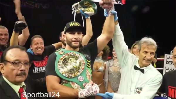 Ноэль Микаелян завоевал титул чемпиона мира по боксу по версии WBC в первом тяжёлом весе - Sputnik Արմենիա