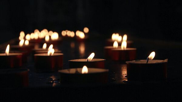 Зажженные свечи  - Sputnik Армения