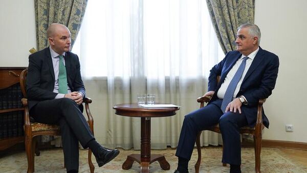 Вице-премьер Мгер Григорян принял членов миссии ЕС по установлению фактов (27 ноября 2023). Еревaн - Sputnik Армения